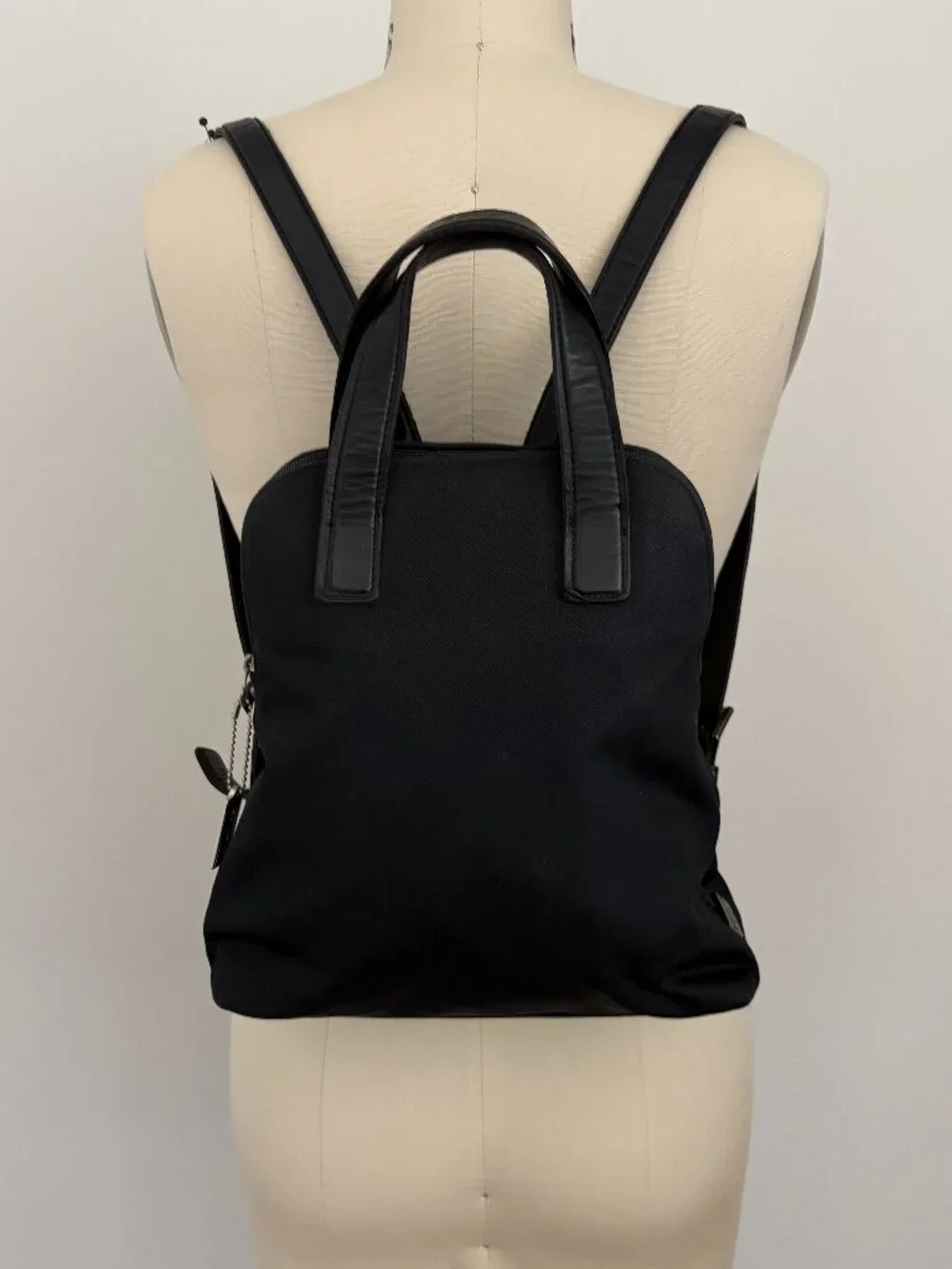 Vintage COACH Mercer Black 2-Way Nylon/Leather Backpack Handbag Minimalist 7404